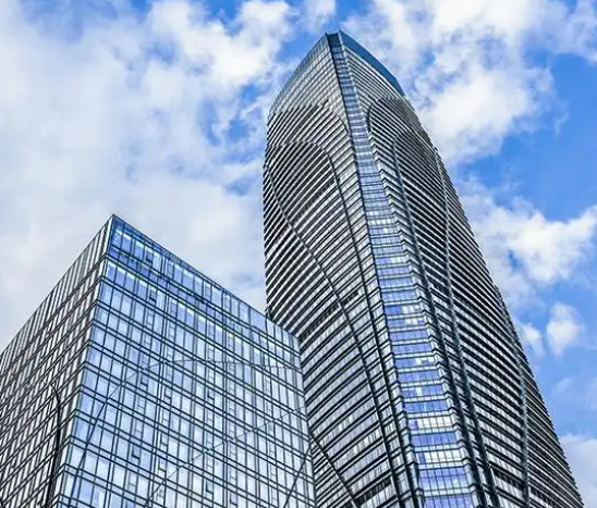 上海陆豪建筑装饰工程有限公司幕墙装饰施工技术要点与材料选型分析